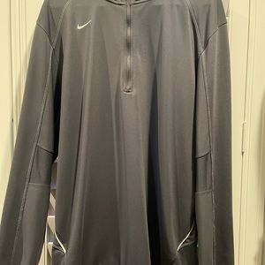Nike dri-fit quarter zip size L